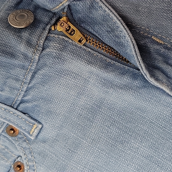 Levi's NWT shorts size 27 - Picture 5 of 8